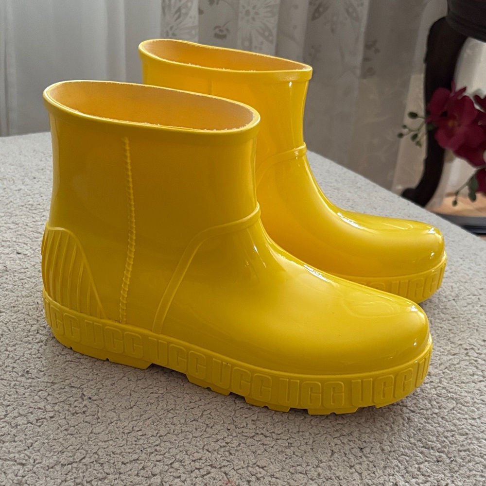 UGG DRIZLITA - Yellow  Rain Boots